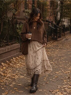 Brand new Bottega Veneta brown Strut boots